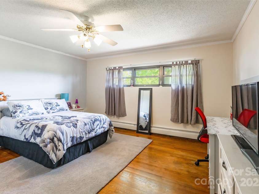 286 Bell Farm Road, Statesville, NC 28625.  MLS# CAR4249721, YatesRealty ID 11235. 