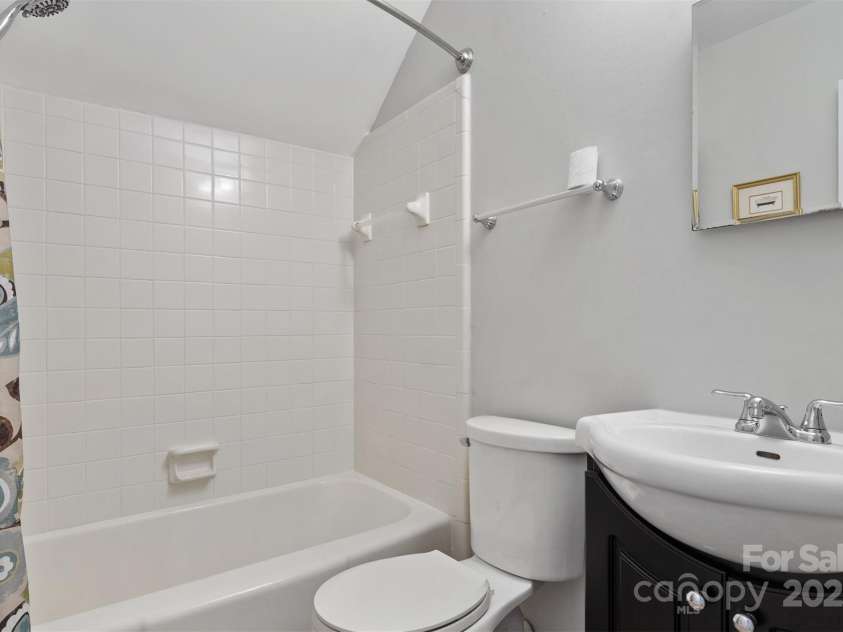 2273 Huffman Mill Road, Burlington, NC 27215.  MLS# CAR4219201, YatesRealty ID 11236. 