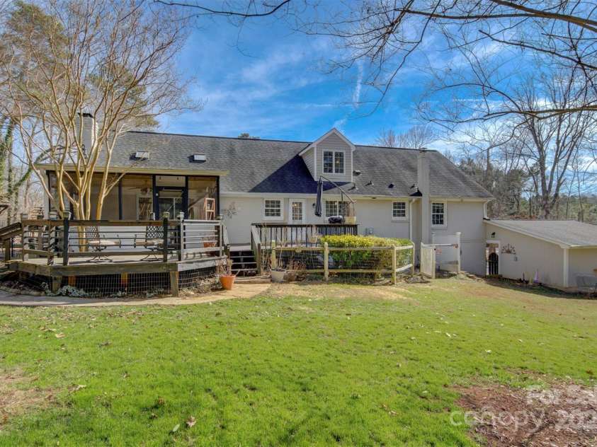 2273 Huffman Mill Road, Burlington, NC 27215.  MLS# CAR4219201, YatesRealty ID 11236. 