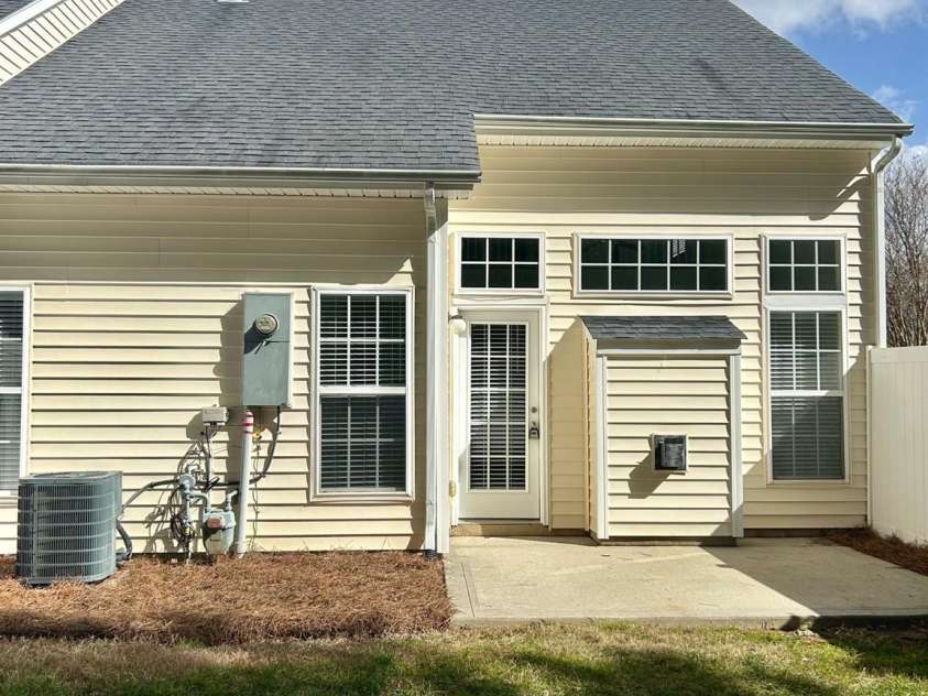 1629 Backcreek Lane, Gastonia, NC 28054.  MLS# CAR4230735, YatesRealty ID 11238. 