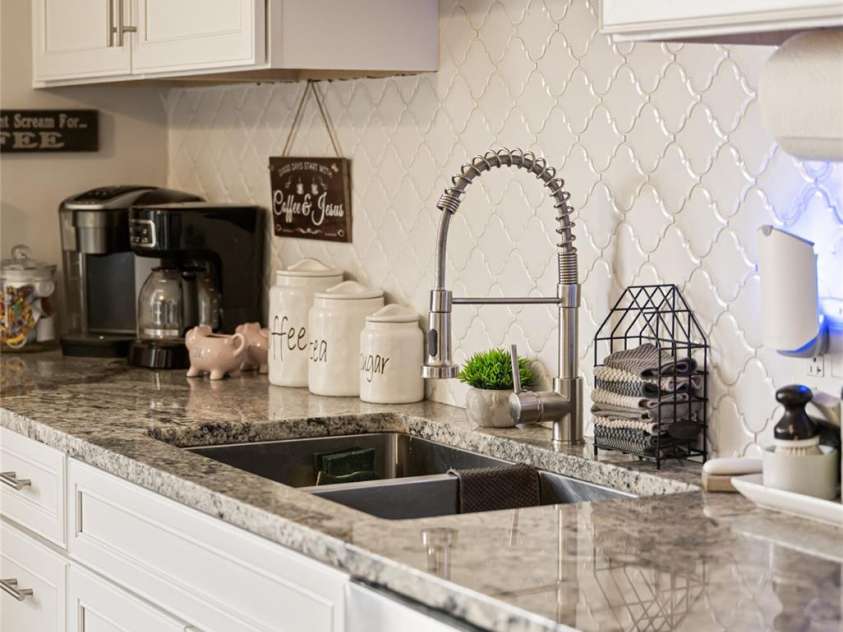 68 Windy Knoll Drive, Clyde, NC 28721.  MLS# CAR4222842, YatesRealty ID 1124. 