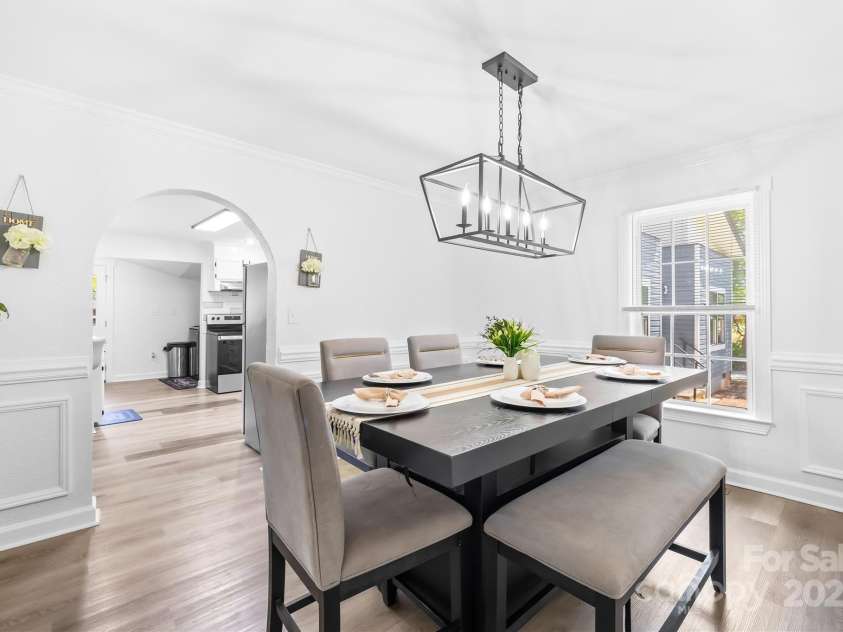 911 Wilson W Lee Boulevard, Statesville, NC 28677.  MLS# CAR4285445, YatesRealty ID 1124. 