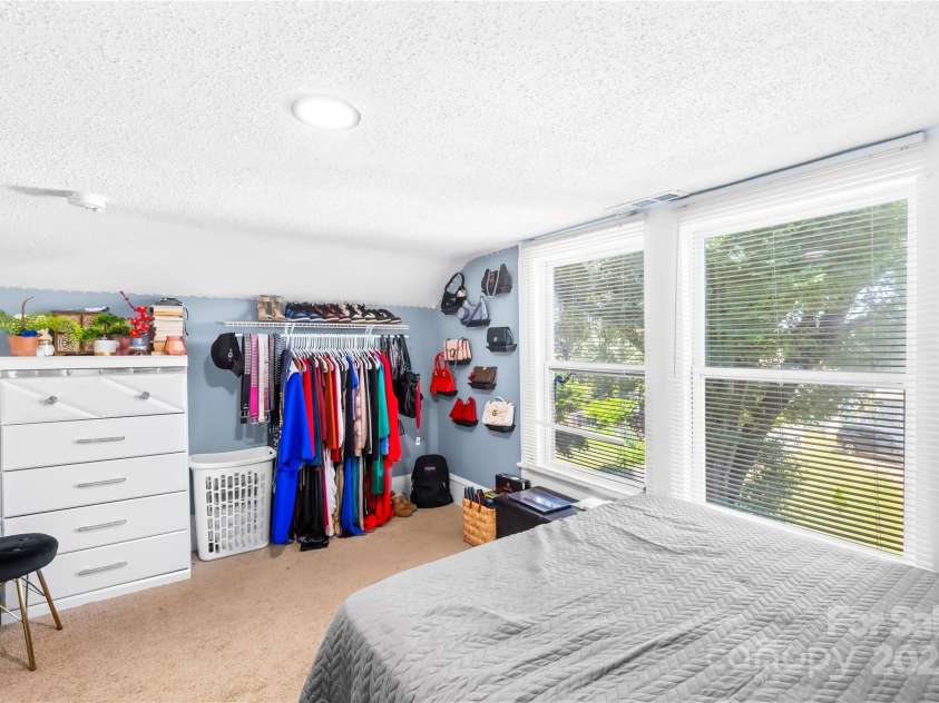 911 Wilson W Lee Boulevard, Statesville, NC 28677.  MLS# CAR4285445, YatesRealty ID 1124. 