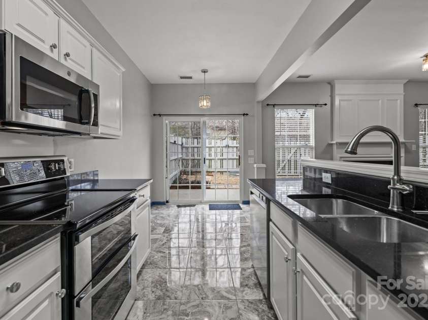 11712 Huxley Road, Charlotte, NC 28277.  MLS# CAR4231624, YatesRealty ID 11240. 
