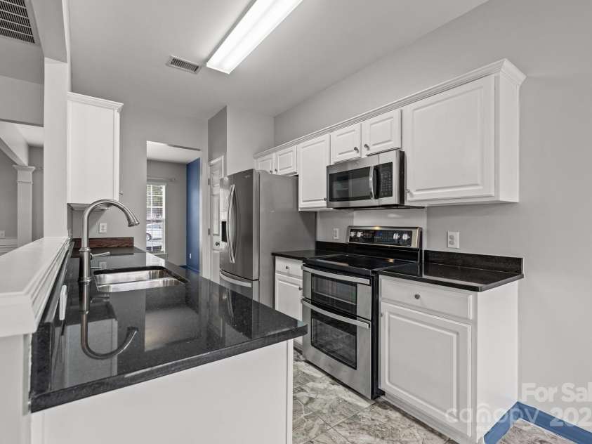 11712 Huxley Road, Charlotte, NC 28277.  MLS# CAR4231624, YatesRealty ID 11240. 