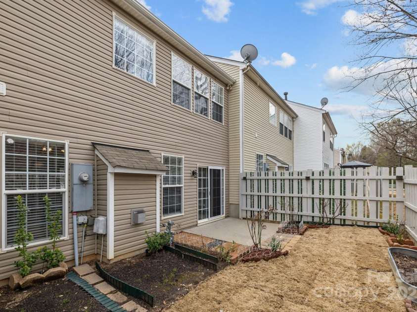 11712 Huxley Road, Charlotte, NC 28277.  MLS# CAR4231624, YatesRealty ID 11240. 