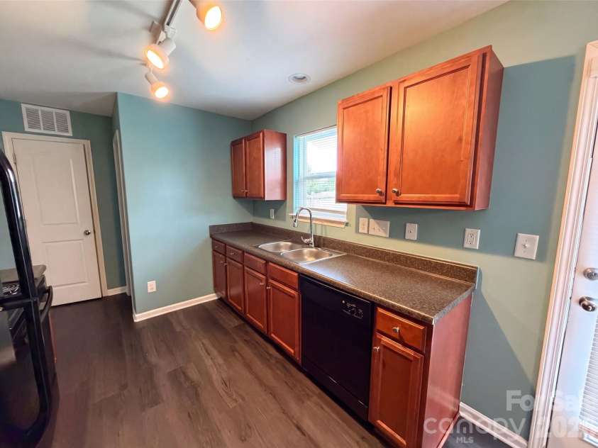 5730 Natick Drive, Charlotte, NC 28214.  MLS# CAR4413018, YatesRealty ID 11241. 