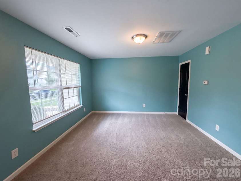 5730 Natick Drive, Charlotte, NC 28214.  MLS# CAR4413018, YatesRealty ID 11241. 