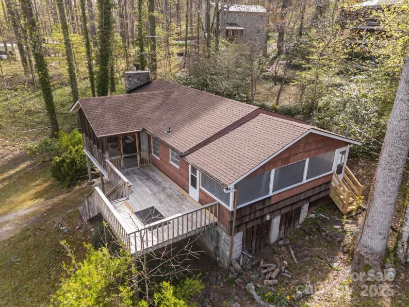 356 Azalea Drive, Maggie Valley, NC 28751.  MLS# CAR4196548, YatesRealty ID 11242. 