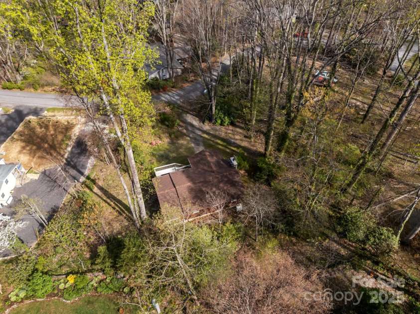 356 Azalea Drive, Maggie Valley, NC 28751.  MLS# CAR4196548, YatesRealty ID 11242. 
