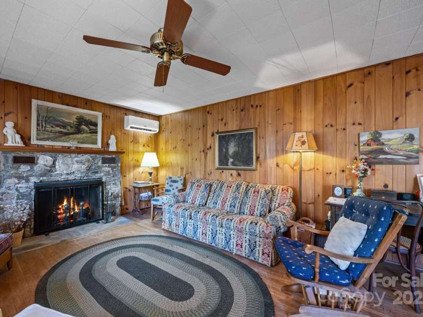 356 Azalea Drive, Maggie Valley, NC 28751.  MLS# CAR4196548, YatesRealty ID 11242. 