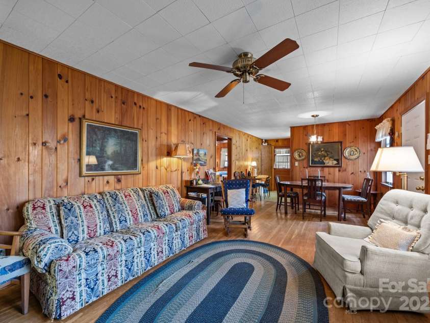 356 Azalea Drive, Maggie Valley, NC 28751.  MLS# CAR4196548, YatesRealty ID 11242. 