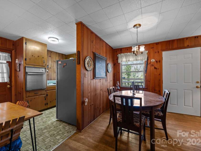 356 Azalea Drive, Maggie Valley, NC 28751.  MLS# CAR4196548, YatesRealty ID 11242. 