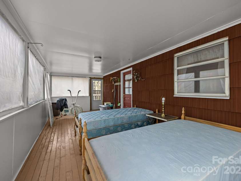 356 Azalea Drive, Maggie Valley, NC 28751.  MLS# CAR4196548, YatesRealty ID 11242. 