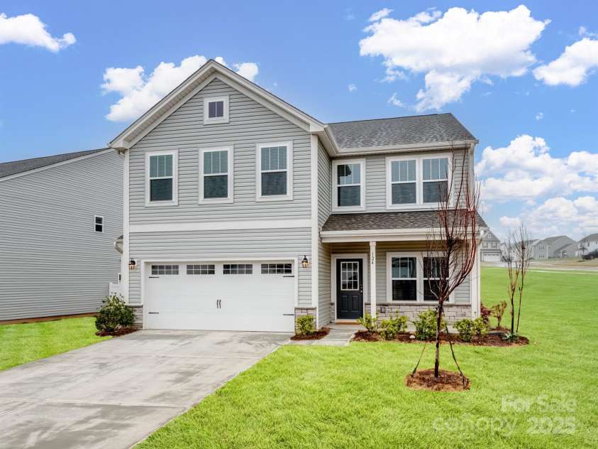 124 Benford Drive, Troutman, NC 28166.  MLS# CAR4241783, YatesRealty ID 11243. 
