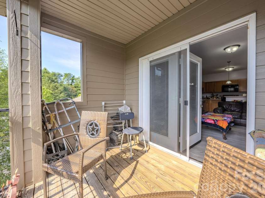 291 Brickton Village Circle, Fletcher, NC 28732.  MLS# CAR4403868, YatesRealty ID 11244. 