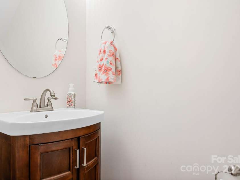 8524 Sunset Hill Road, Waxhaw, NC 28173.  MLS# CAR4245916, YatesRealty ID 11244. 