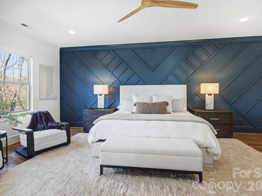 2852 Dorchester Place, Charlotte, NC 28209.  MLS# CAR4342393, YatesRealty ID 11245. PRIMARY BEDROOM