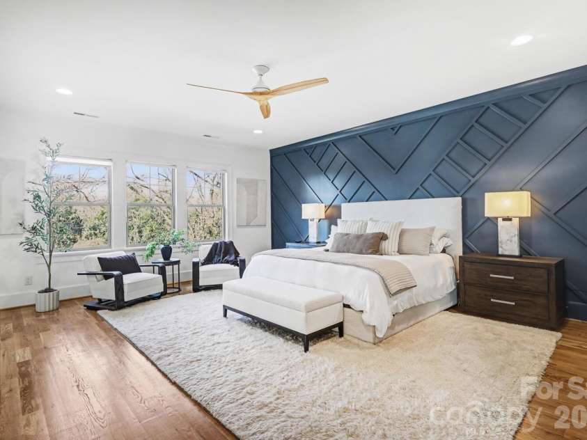 2852 Dorchester Place, Charlotte, NC 28209.  MLS# CAR4342393, YatesRealty ID 11245. PRIMARY BEDROOM