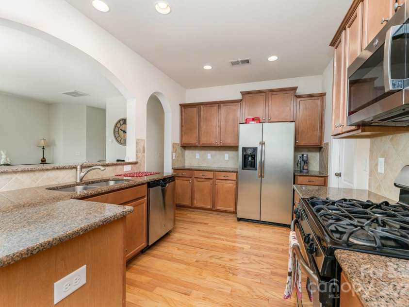 4861 Samuel Pinckney Drive, Belmont, NC 28012.  MLS# CAR4247835, YatesRealty ID 11245. 