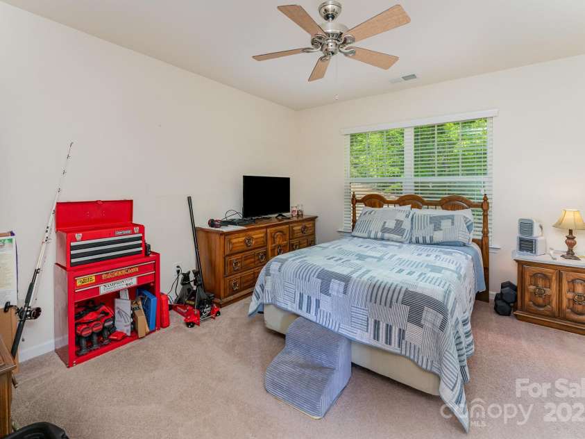 4861 Samuel Pinckney Drive, Belmont, NC 28012.  MLS# CAR4247835, YatesRealty ID 11245. 