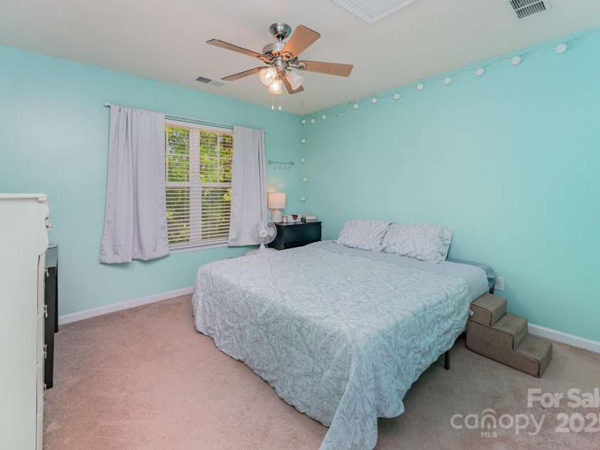 4861 Samuel Pinckney Drive, Belmont, NC 28012.  MLS# CAR4247835, YatesRealty ID 11245. 