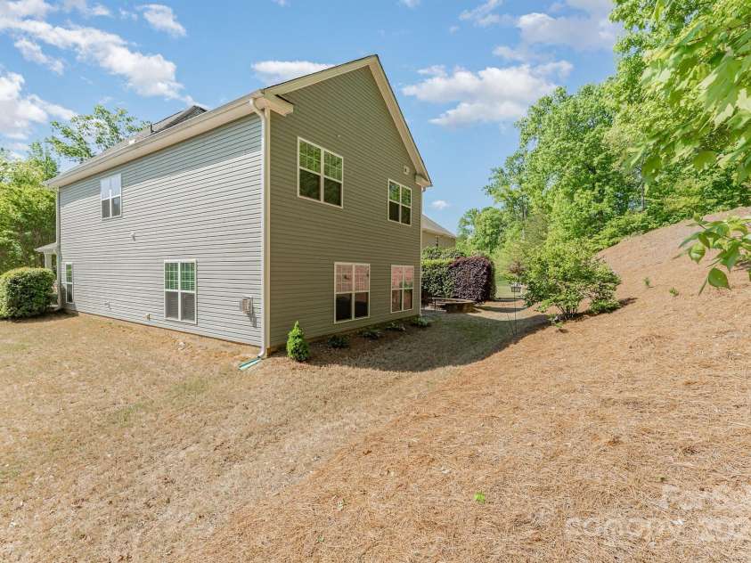 4861 Samuel Pinckney Drive, Belmont, NC 28012.  MLS# CAR4247835, YatesRealty ID 11245. 