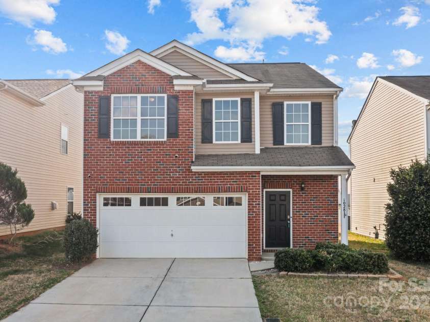 1028 Willow Wind Drive, Gastonia, NC 28054.  MLS# CAR4238640, YatesRealty ID 11246. 