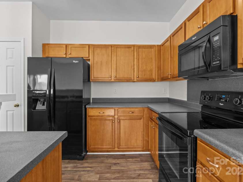 1028 Willow Wind Drive, Gastonia, NC 28054.  MLS# CAR4238640, YatesRealty ID 11246. 