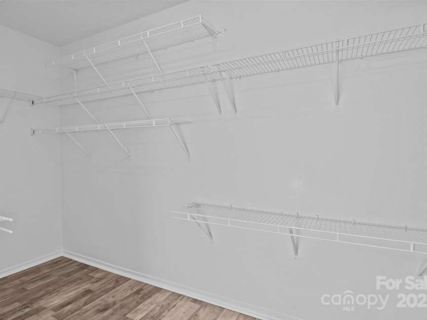 1028 Willow Wind Drive, Gastonia, NC 28054.  MLS# CAR4238640, YatesRealty ID 11246. 