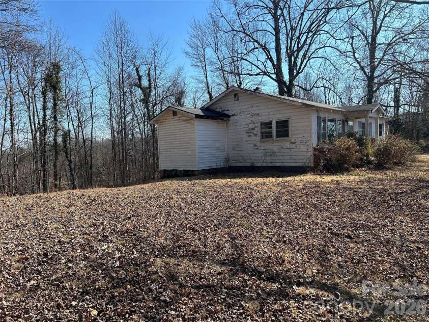 859 Stacy Hill Road, Nebo, NC 28761.  MLS# CAR4352178, YatesRealty ID 11246. 