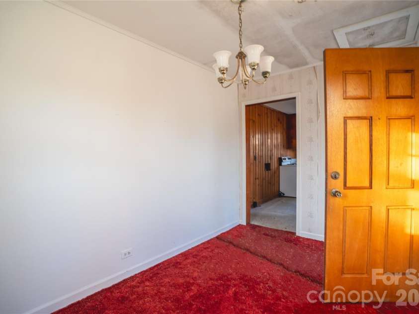 859 Stacy Hill Road, Nebo, NC 28761.  MLS# CAR4352178, YatesRealty ID 11246. Entry Room