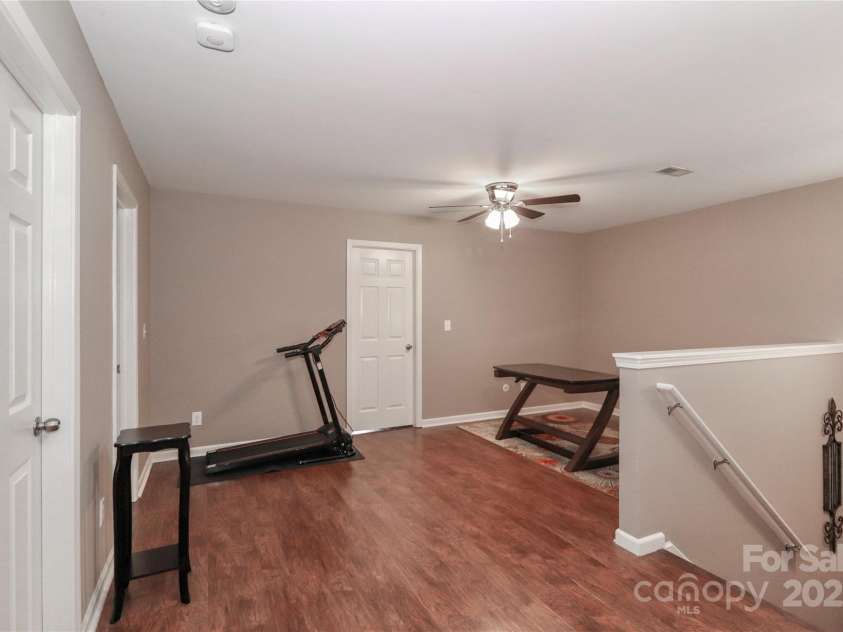 1135 Valley Street, Statesville, NC 28677.  MLS# CAR4242508, YatesRealty ID 11247. 