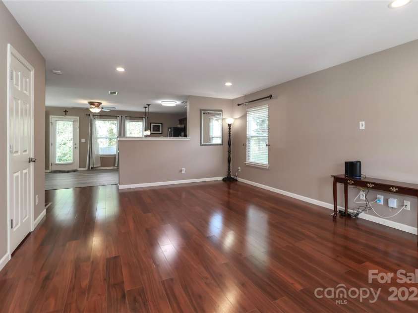 1135 Valley Street, Statesville, NC 28677.  MLS# CAR4242508, YatesRealty ID 11247. 