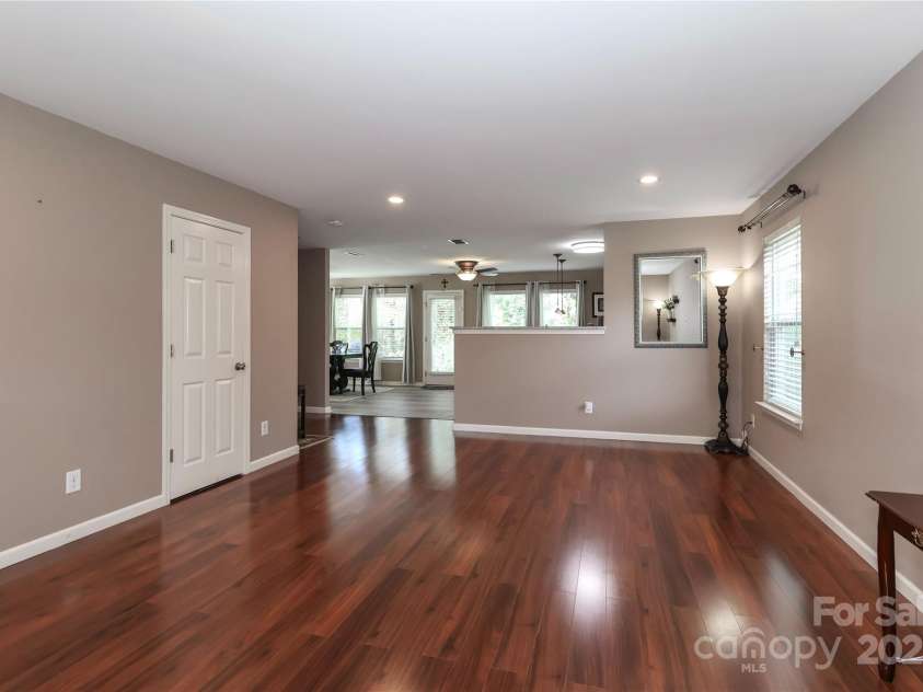 1135 Valley Street, Statesville, NC 28677.  MLS# CAR4242508, YatesRealty ID 11247. 