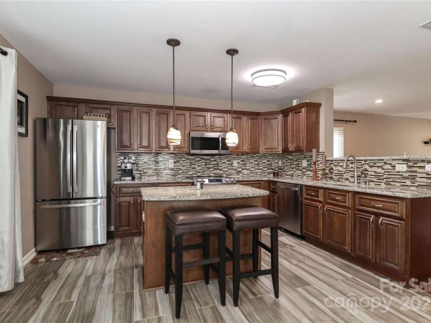 1135 Valley Street, Statesville, NC 28677.  MLS# CAR4242508, YatesRealty ID 11247. 