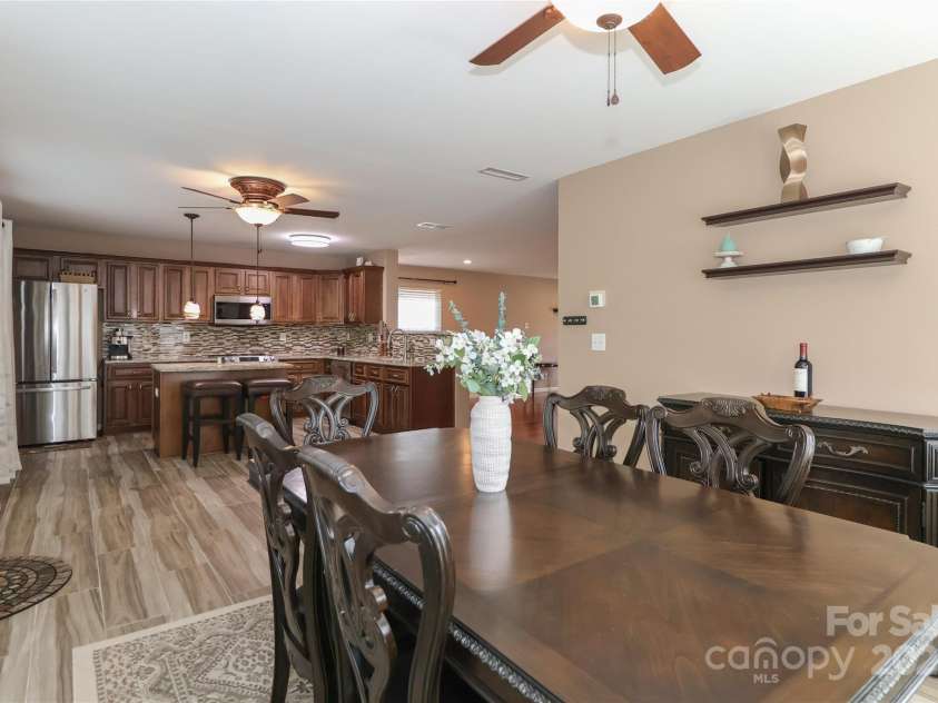 1135 Valley Street, Statesville, NC 28677.  MLS# CAR4242508, YatesRealty ID 11247. 