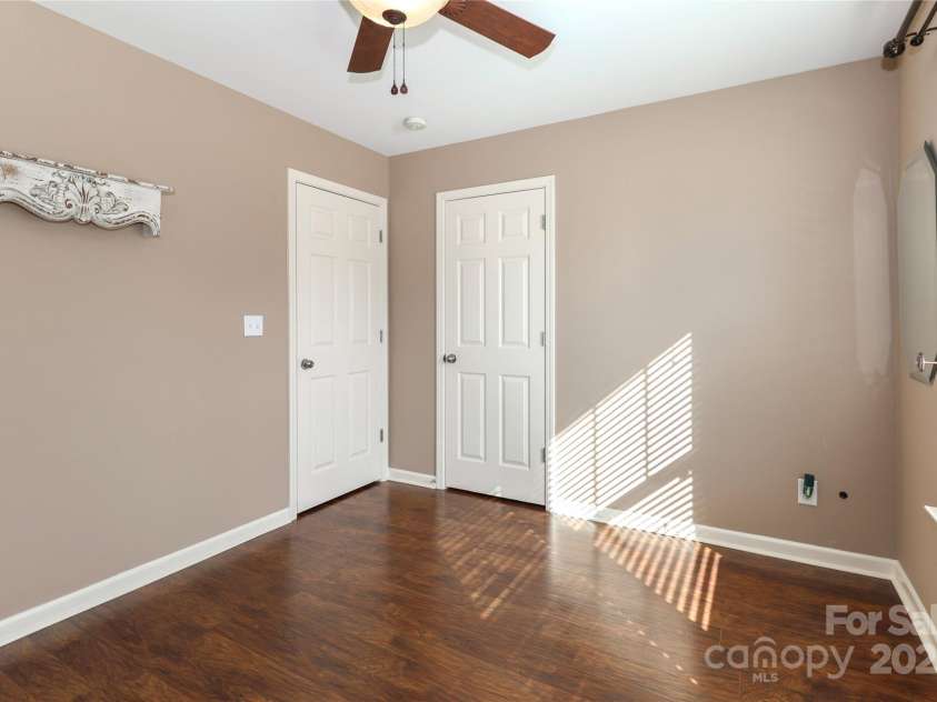 1135 Valley Street, Statesville, NC 28677.  MLS# CAR4242508, YatesRealty ID 11247. 