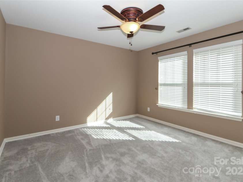 1135 Valley Street, Statesville, NC 28677.  MLS# CAR4242508, YatesRealty ID 11247. 