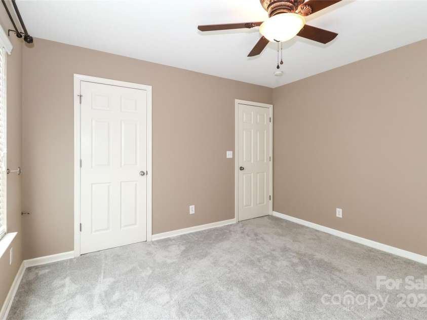 1135 Valley Street, Statesville, NC 28677.  MLS# CAR4242508, YatesRealty ID 11247. 