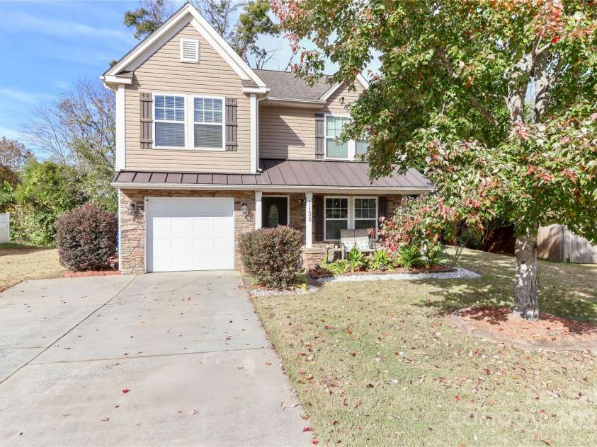 1135 Valley Street, Statesville, NC 28677.  MLS# CAR4242508, YatesRealty ID 11247. 