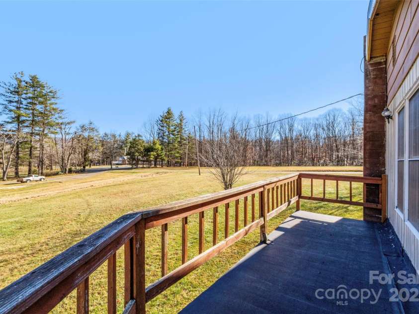 1879 White Oak Road, Burnsville, NC 28714.  MLS# CAR4319421, YatesRealty ID 11248. 