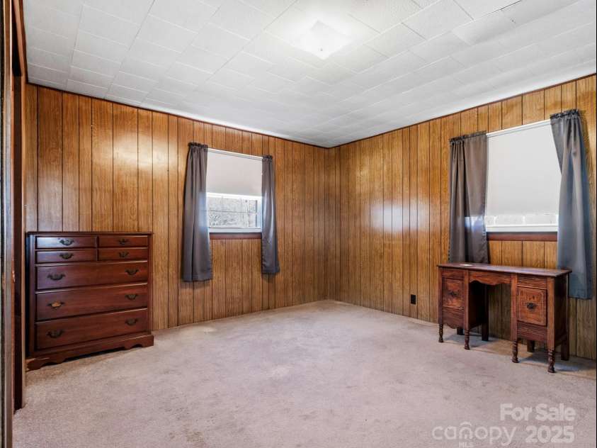 1879 White Oak Road, Burnsville, NC 28714.  MLS# CAR4319421, YatesRealty ID 11248. 
