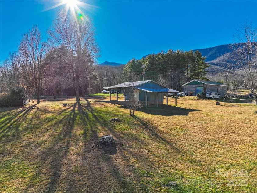1879 White Oak Road, Burnsville, NC 28714.  MLS# CAR4319421, YatesRealty ID 11248. 