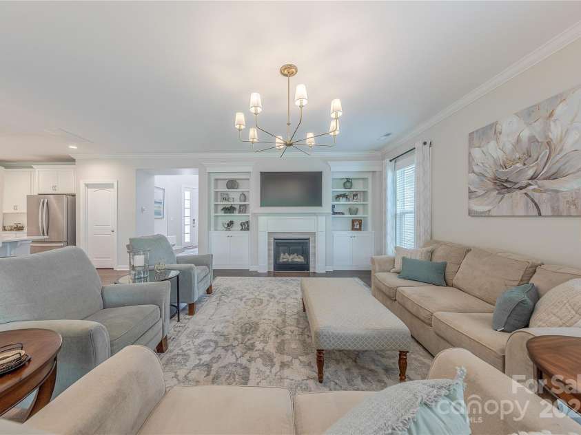 5128 Oakhaven Lane, Fort Mill, SC 29708.  MLS# CAR4253381, YatesRealty ID 11248. Fireplace