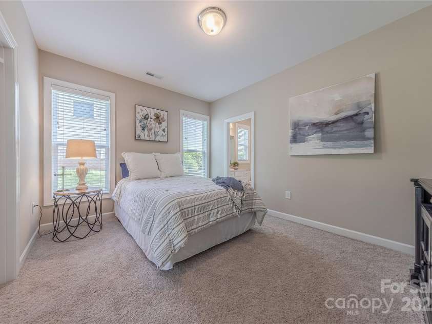 5128 Oakhaven Lane, Fort Mill, SC 29708.  MLS# CAR4253381, YatesRealty ID 11248. First Floor Guest Suite