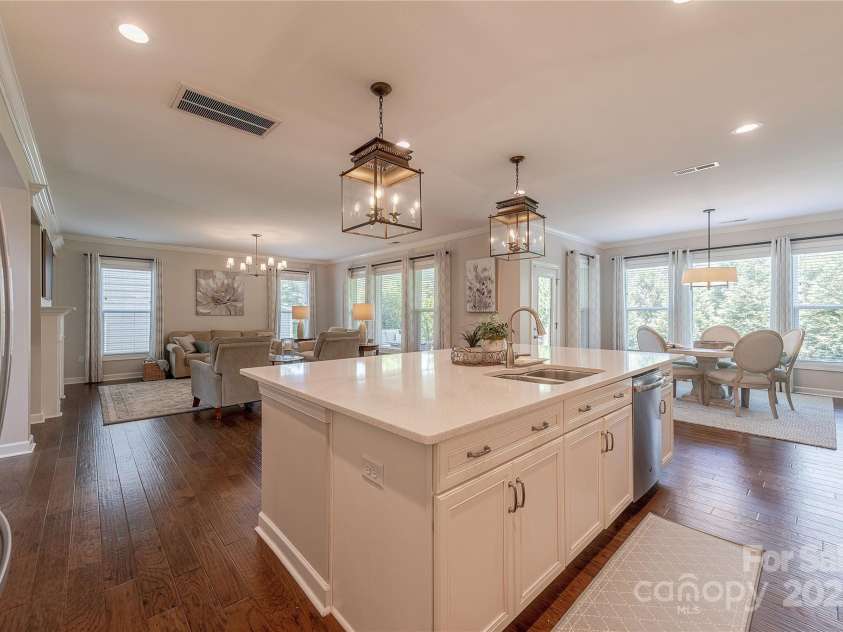 5128 Oakhaven Lane, Fort Mill, SC 29708.  MLS# CAR4253381, YatesRealty ID 11248. Open Floor Plan