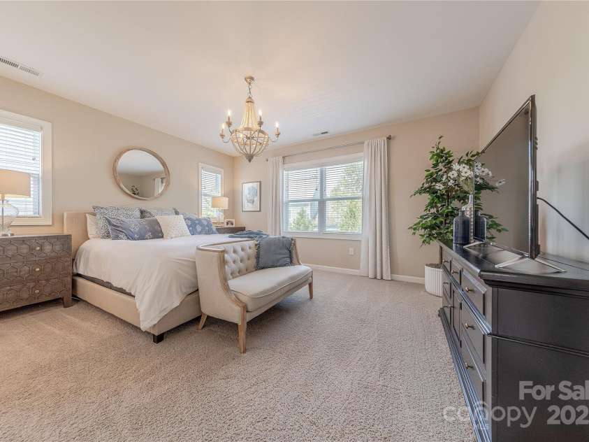 5128 Oakhaven Lane, Fort Mill, SC 29708.  MLS# CAR4253381, YatesRealty ID 11248. Primary Suite