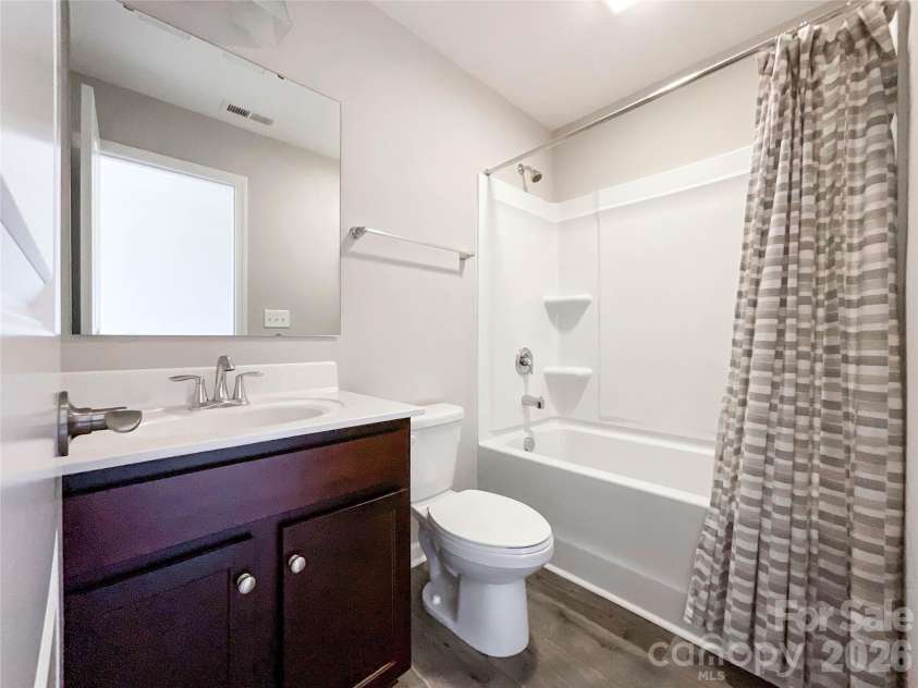 21228 Sanctuary Drive, Lancaster, SC 29720.  MLS# CAR4364757, YatesRealty ID 11249. Full upstairs bathroom