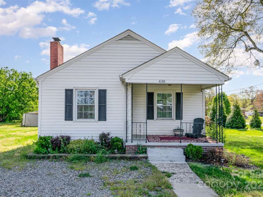 630 Myrtle School Road, Gastonia, NC 28052.  MLS# CAR4187407, YatesRealty ID 11249. 